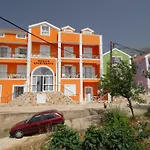 Mema's * Αγία Ευφημία