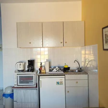 Mema's * Agia Efimia